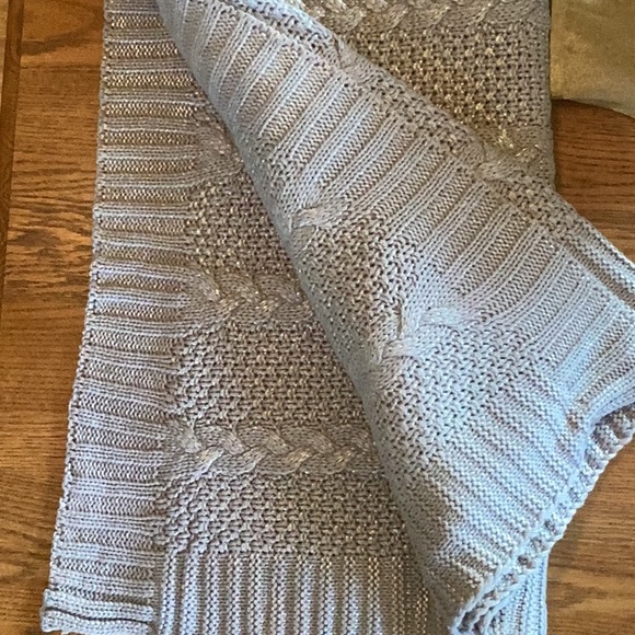 Tahari home silver Christmas couch blanket - Picture 5 of 7